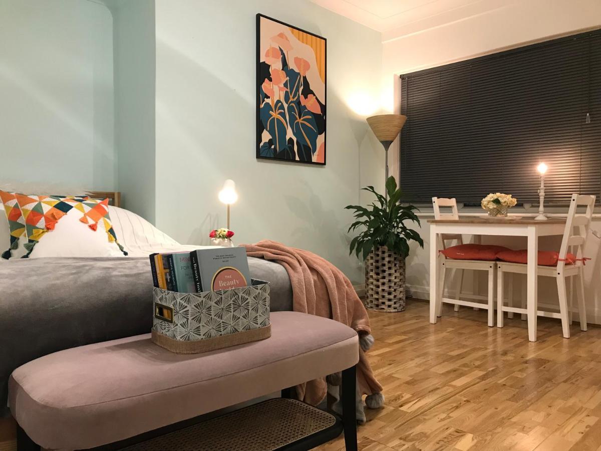Modern Boutique Studio Apartment Bournemouth Exteriör bild